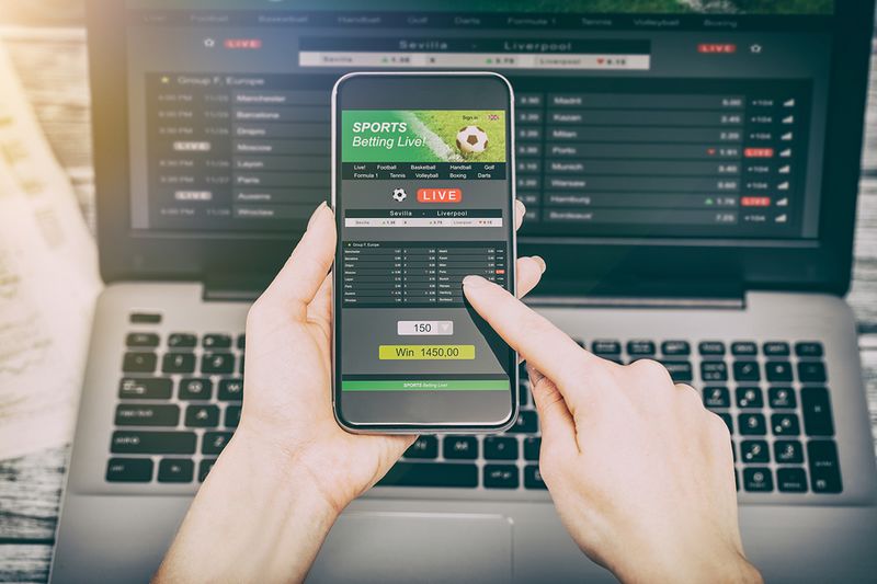 Live Bookmaker Odds: Why “kèo nhà cái trực tiếp” Attracts Bettors and How to Manage Emotions for Smarter In-Play Wagering