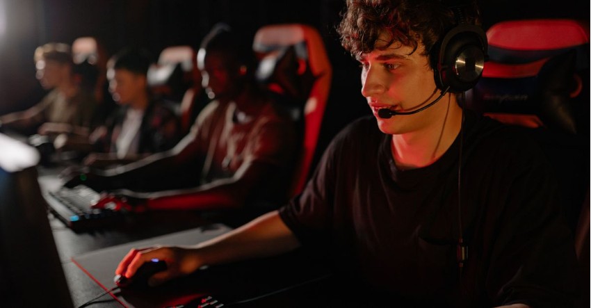 The Community Architecture Behind Online Gaming’s Success